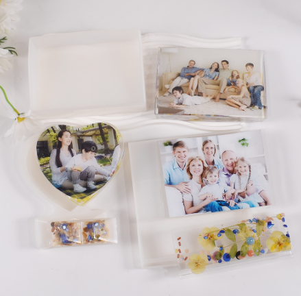 Molde de corazón para encapsular foto y recuerdo nacimiento de bebé