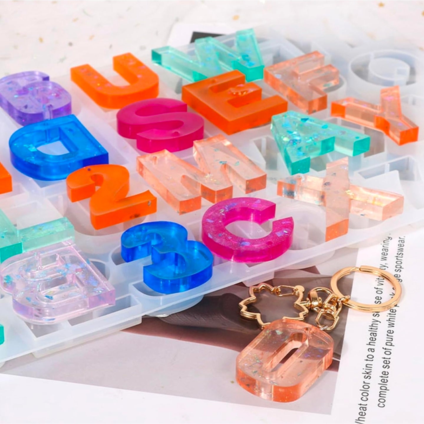 Molde en silicon de Letras y Números para Llaveros en Resina con Agujero