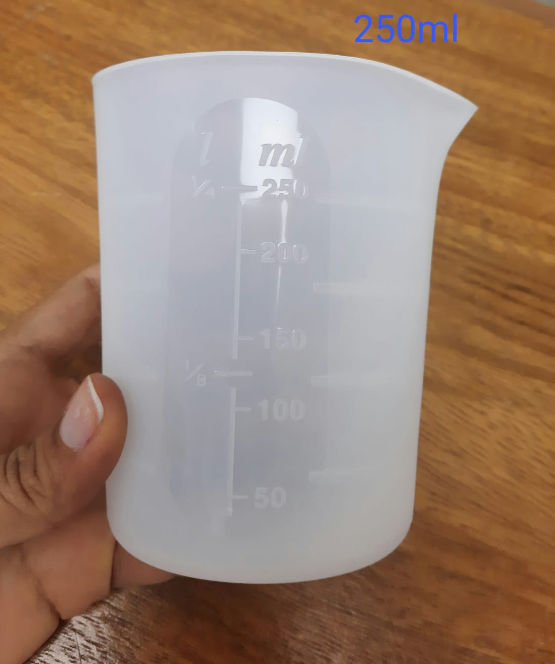 Vasos Medidores en Silicón para mezcar y medir la resina