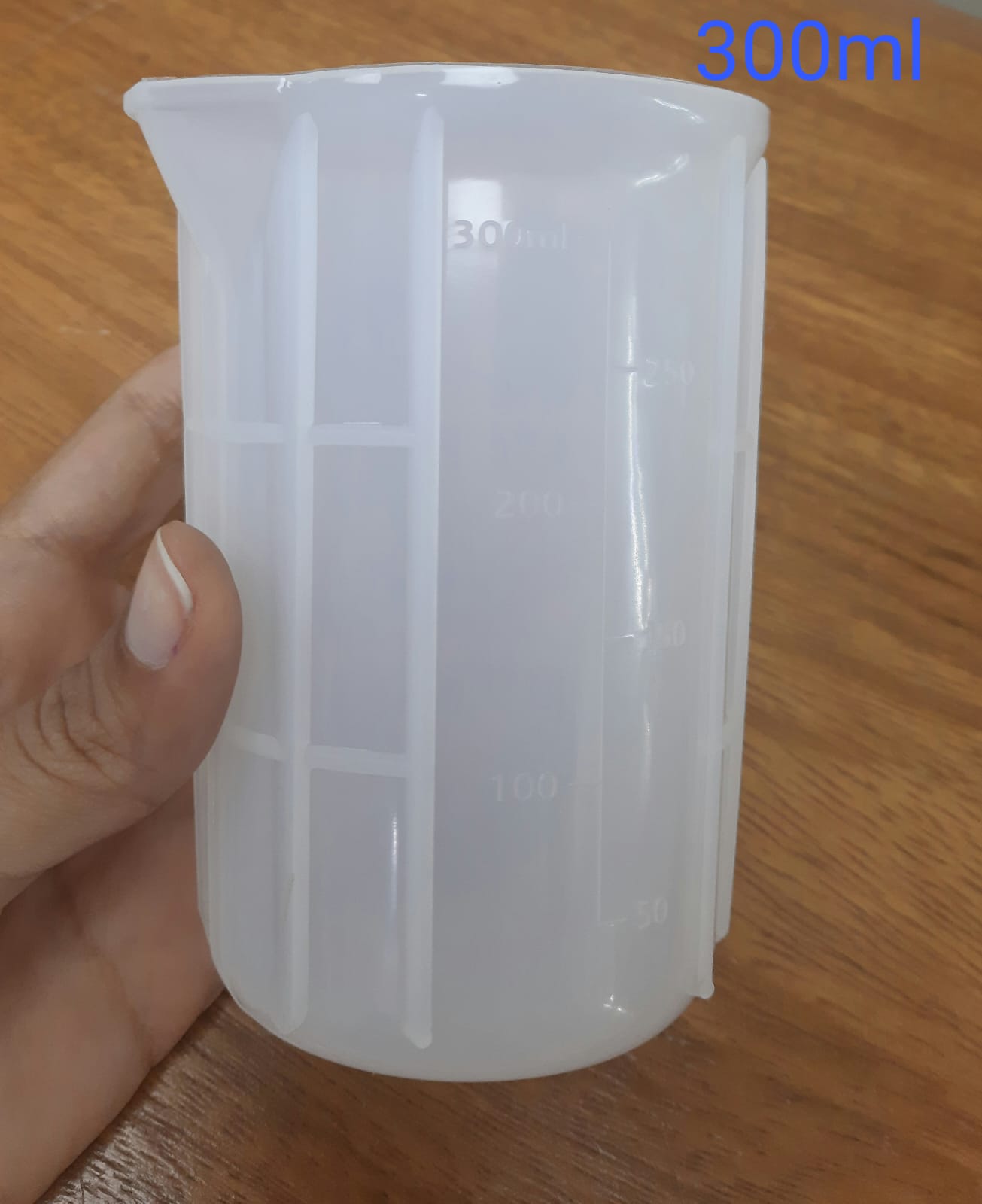 Vasos Medidores en Silicón para mezcar y medir la resina