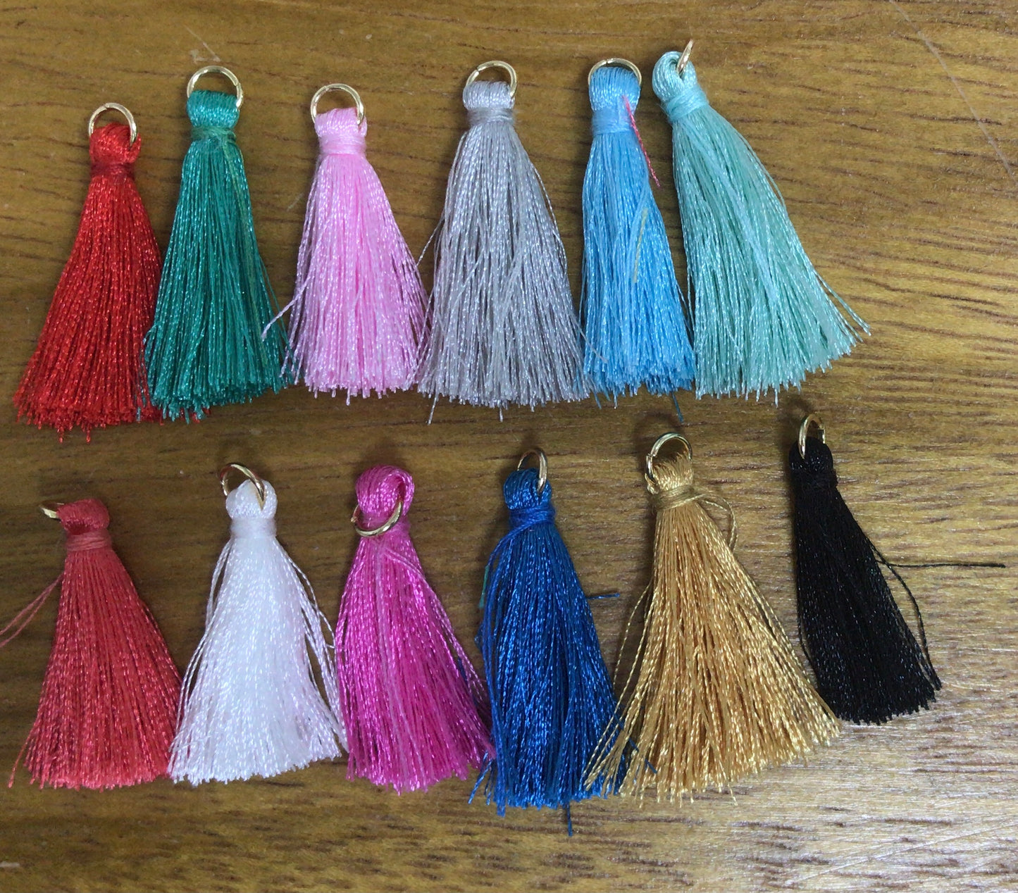 Borlas para Aretes o Llaveros 12 unidades