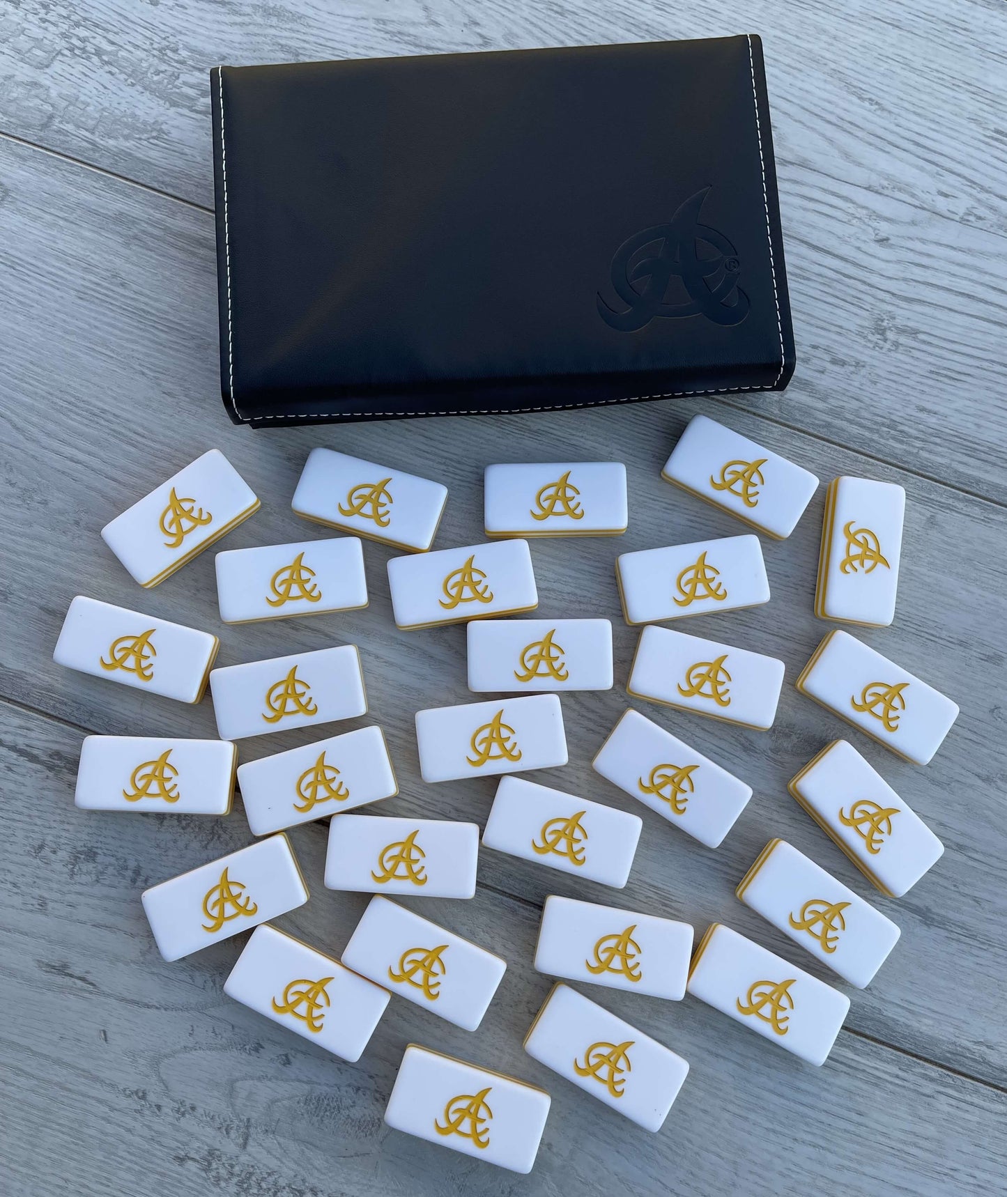 Juegos de Dominos en Acrilico Personalizados tamaño Jumbo Aguilas Cibaenas