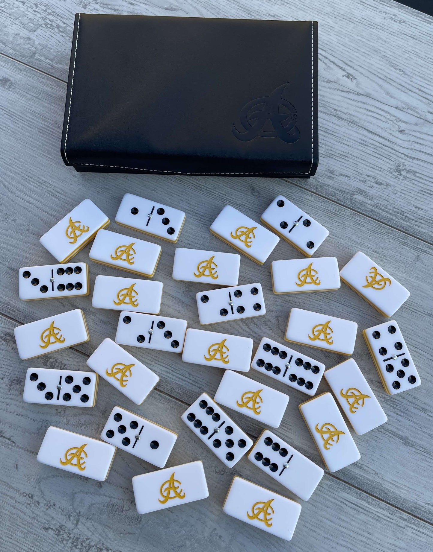 Juegos de Dominos en Acrilico Personalizados tamaño Jumbo Aguilas Cibaenas