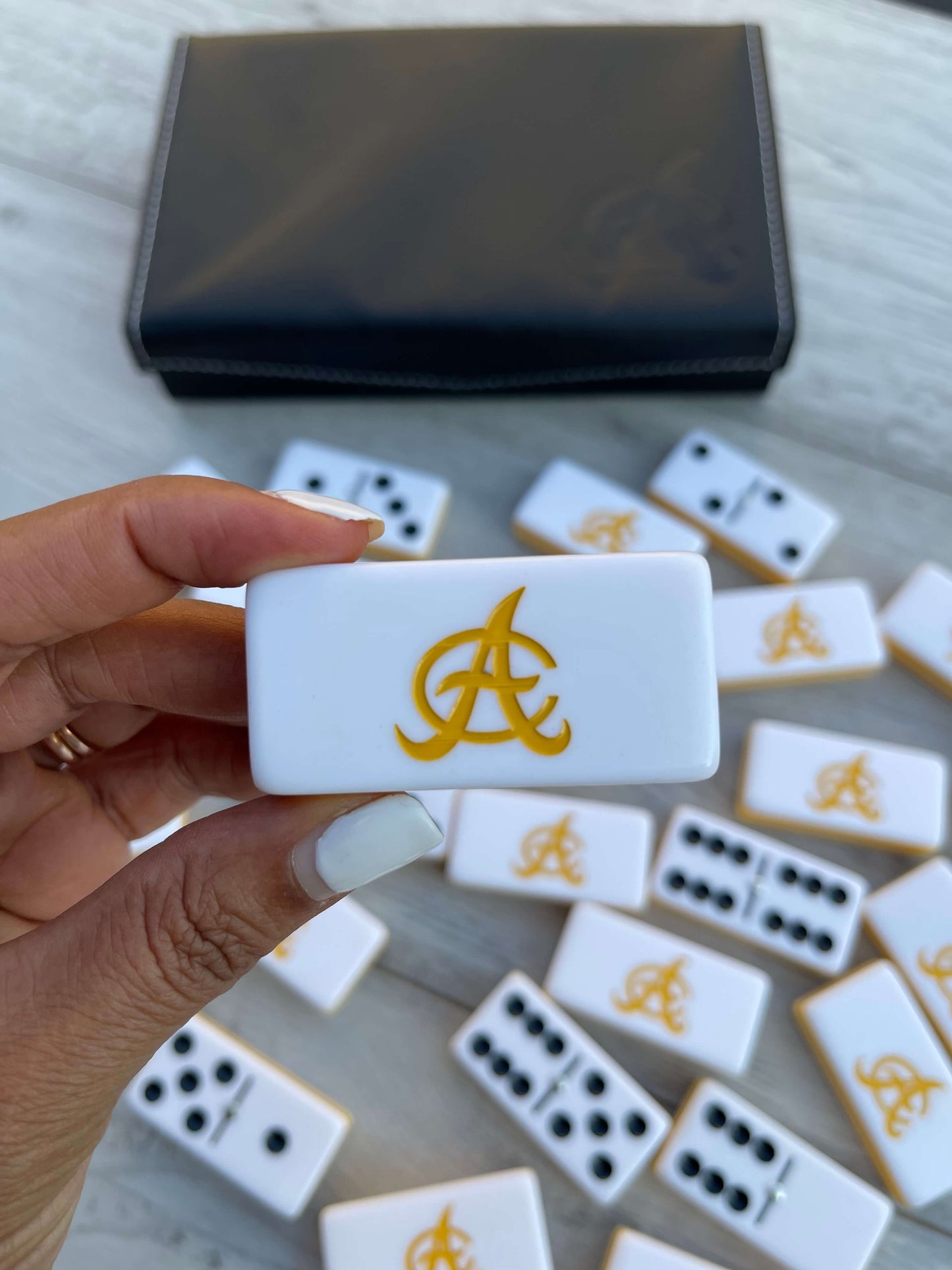 Juegos de Dominos en Acrilico Personalizados tamaño Jumbo Aguilas Cibaenas