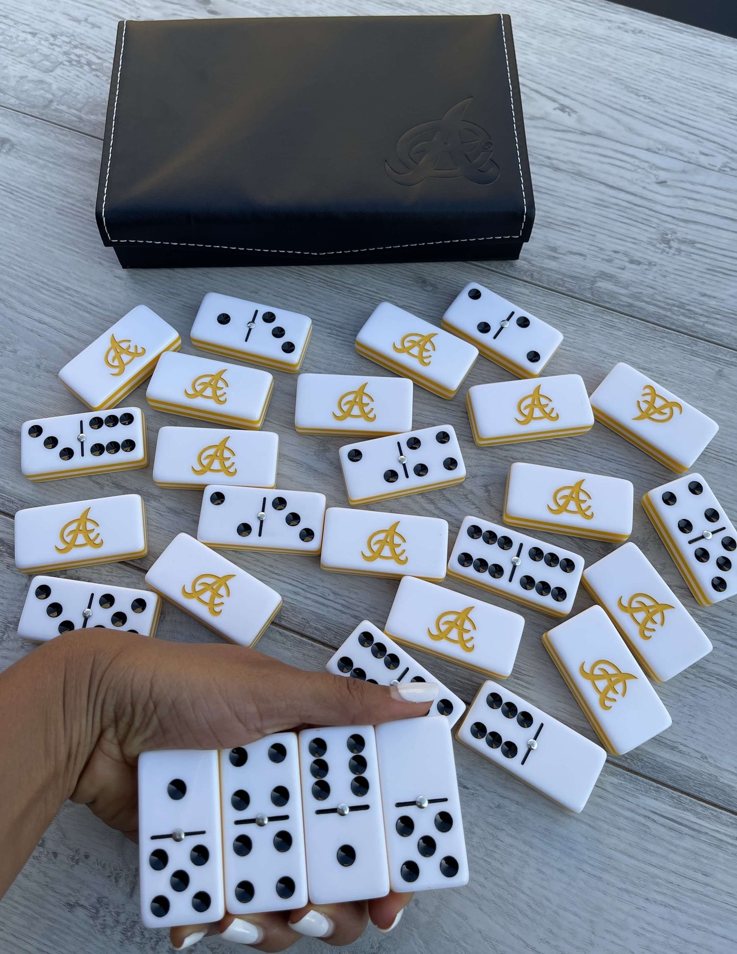 Juegos de Dominos en Acrilico Personalizados tamaño Jumbo Aguilas Cibaenas