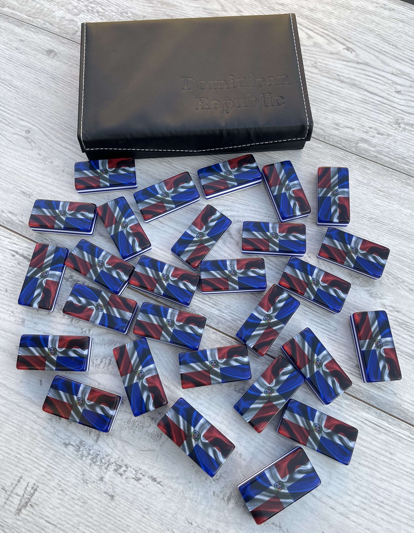 Juegos de Dominos en Acrilico Personalizados tamaño Jumbo Bandera República Dominicana