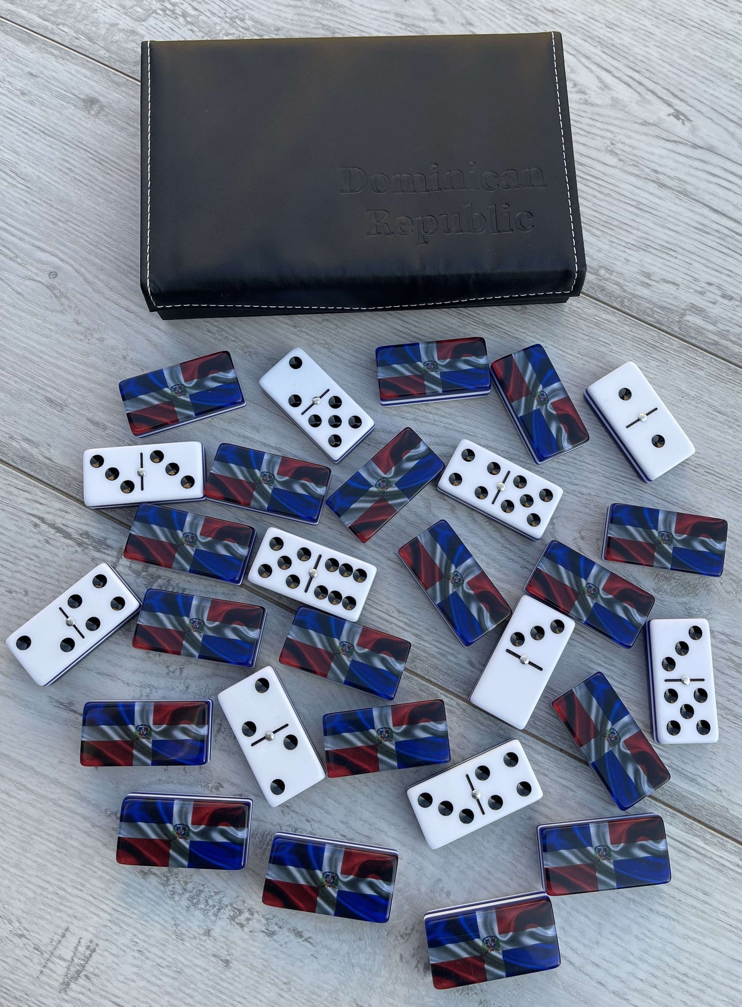 Juegos de Dominos en Acrilico Personalizados tamaño Jumbo Bandera República Dominicana